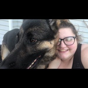 Meet your Posher, Alexis